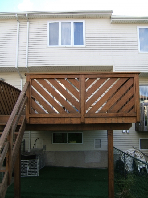 Ð²Ð¸Ð´ Ñ Ð·Ð°Ð´Ð½ÐµÐ³Ð¾ Ð´Ð²Ð¾Ñ€Ð°
Ð½Ð°Ñˆ Ð´ÐµÑ€ÐµÐ²ÑÐ½Ð½Ñ‹Ð¹ Ð±Ð°Ð»ÐºÐ¾Ð½Ñ‡Ð¸Ðº
